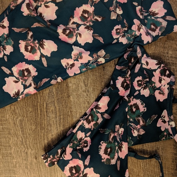 Fabletics Other - New Fabletics Floral Activewear Set
